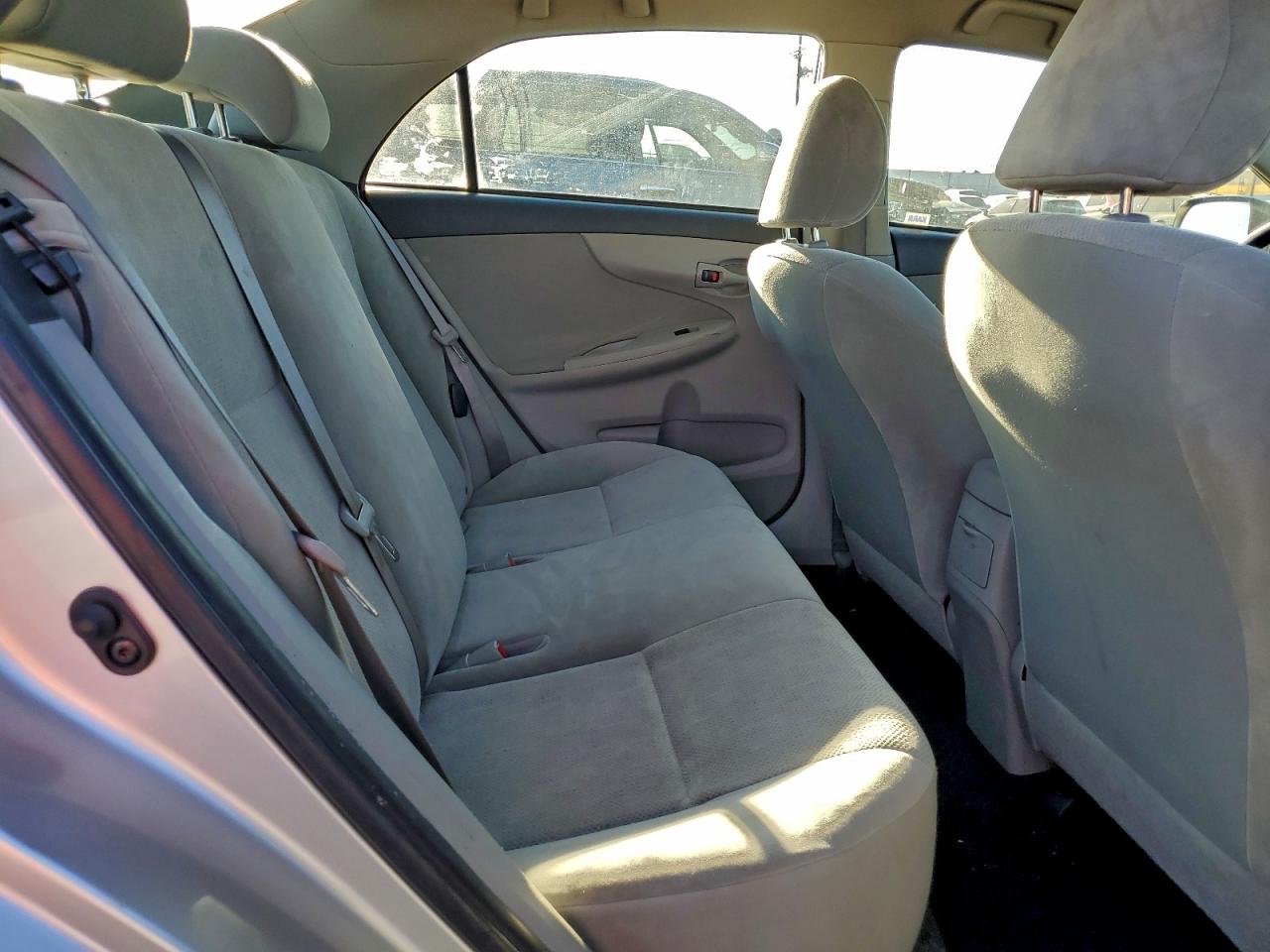 2013 TOYOTA COROLLA BASE photo 10