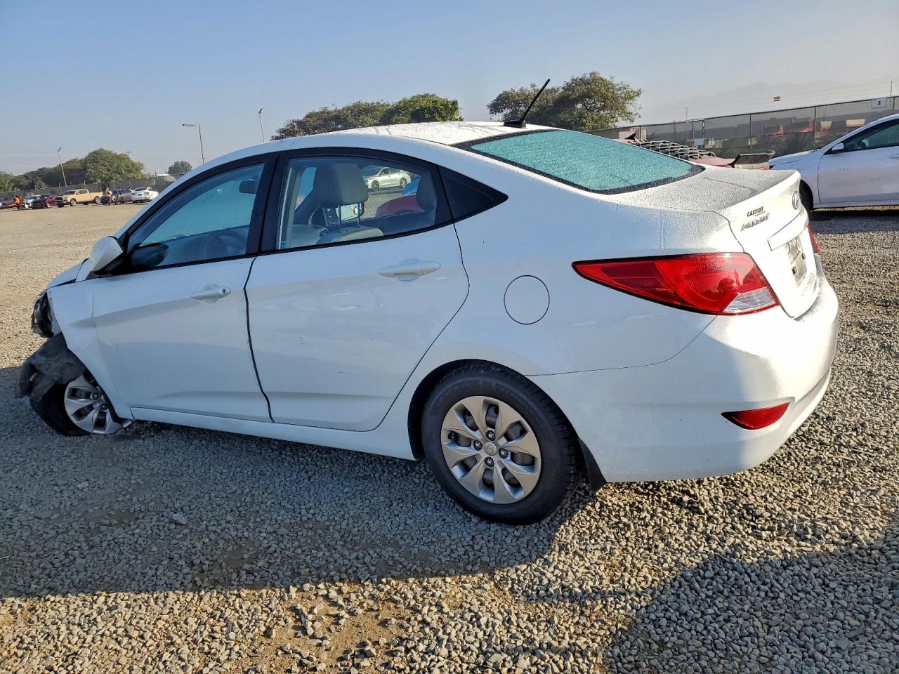 2016 HYUNDAI ACCENT SE photo 2