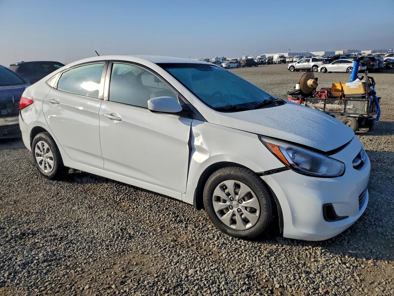 2016 HYUNDAI ACCENT SE photo 4