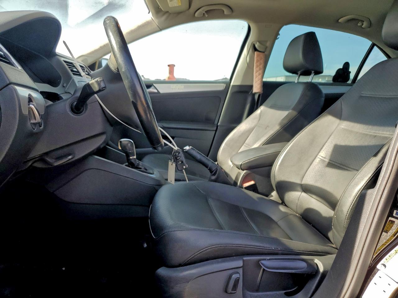 2014 VOLKSWAGEN JETTA SE photo 13