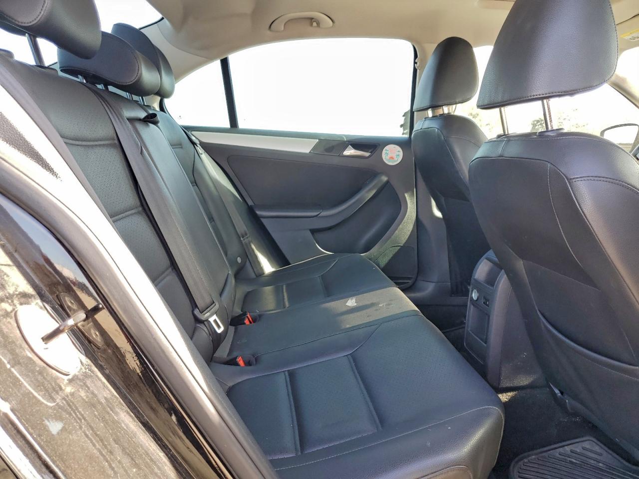 2014 VOLKSWAGEN JETTA SE photo 19