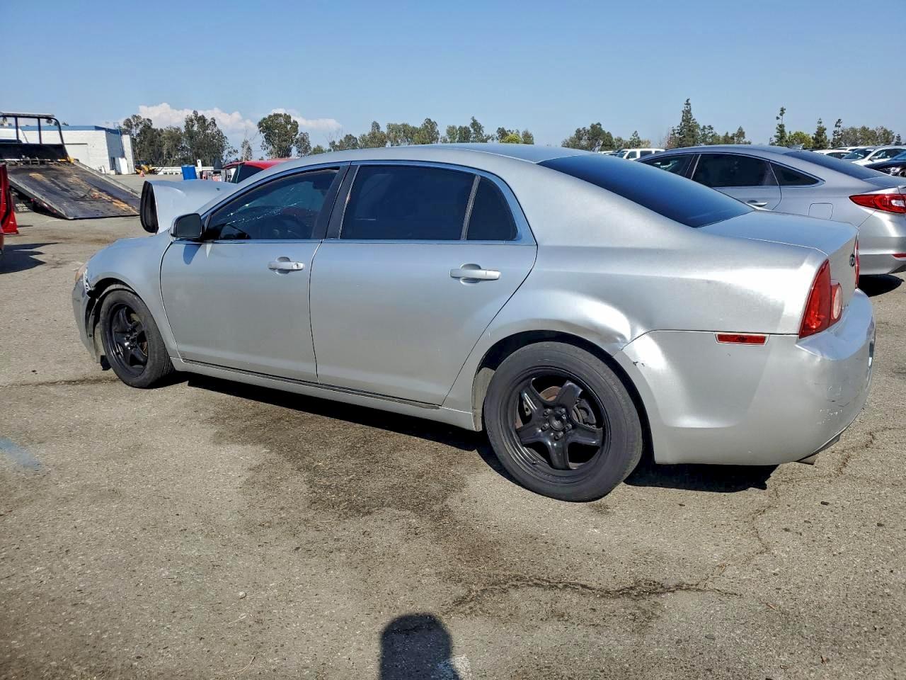 2009 CHEVROLET MALIBU 1LT photo 2