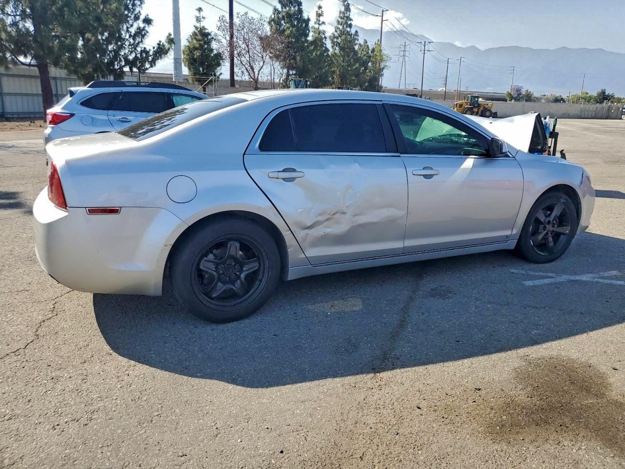 2009 CHEVROLET MALIBU 1LT photo 3