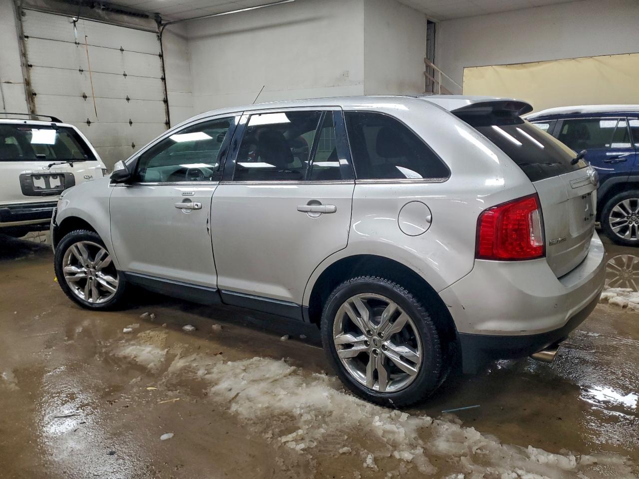 2011 FORD EDGE LIMITED photo 2
