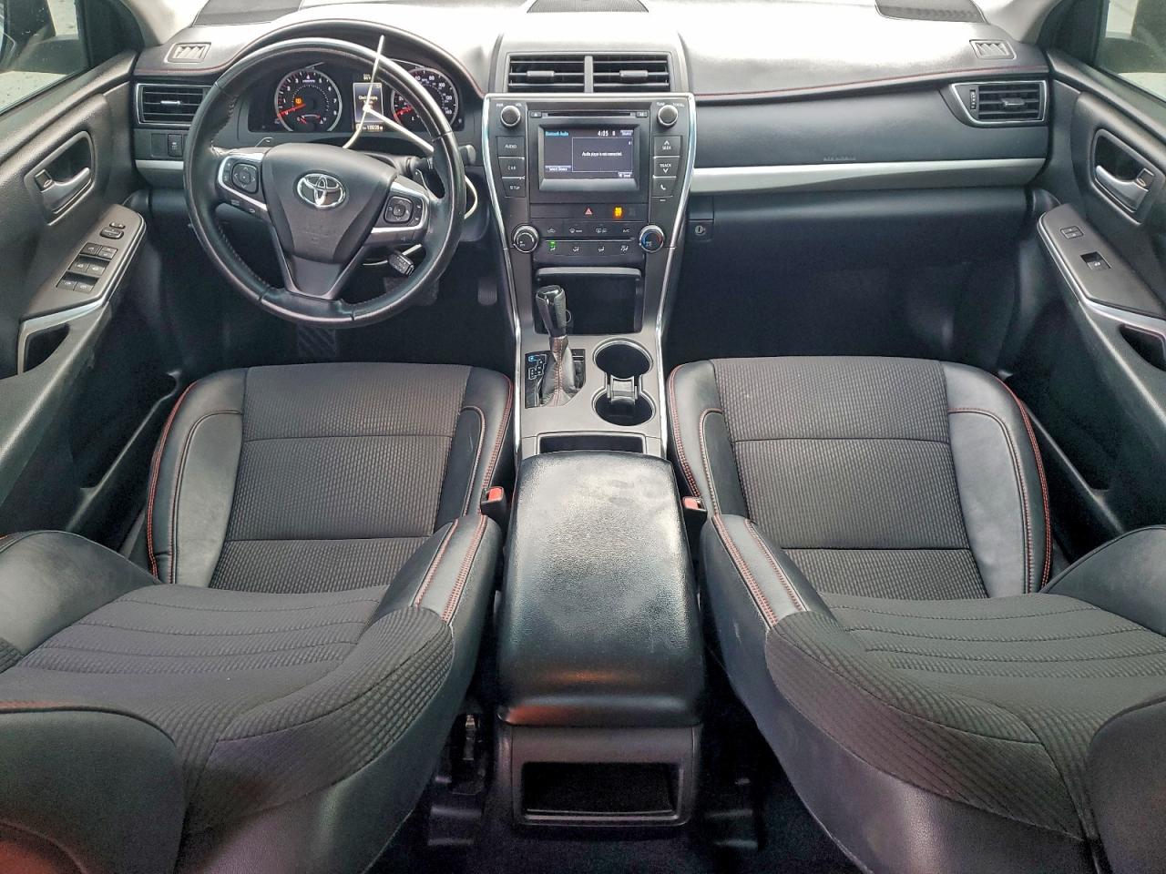 2016 TOYOTA CAMRY SE photo 8