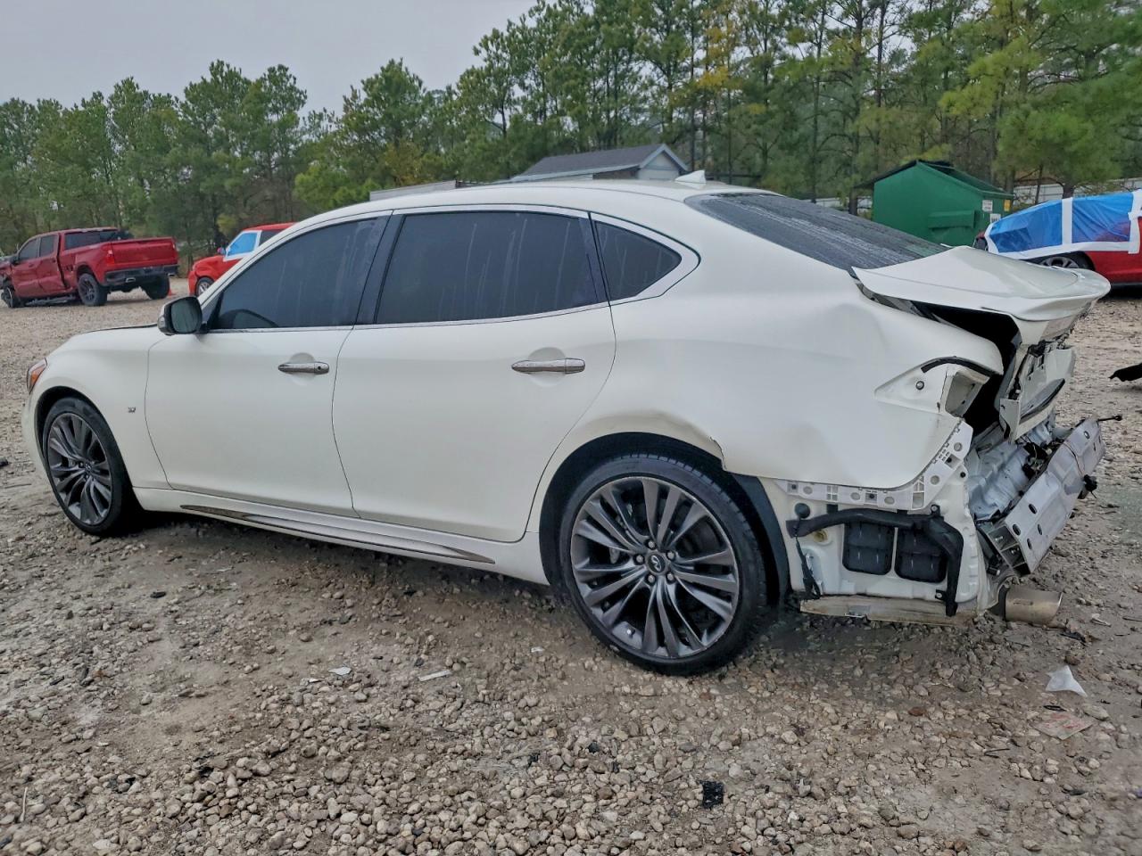 2018 INFINITI Q70L 3.7 LUXE photo 2