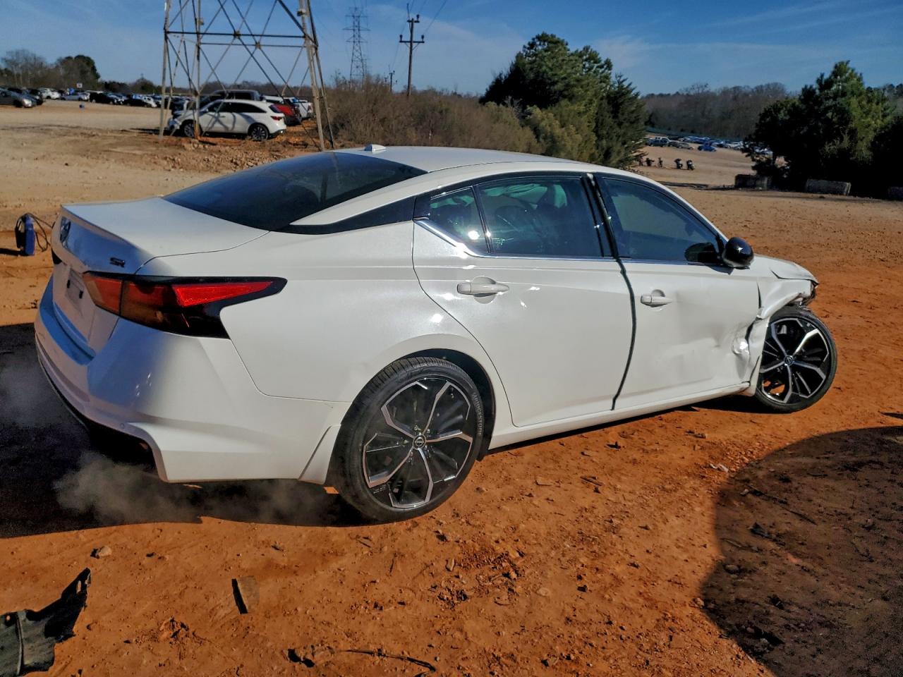 2024 NISSAN ALTIMA SR photo 3