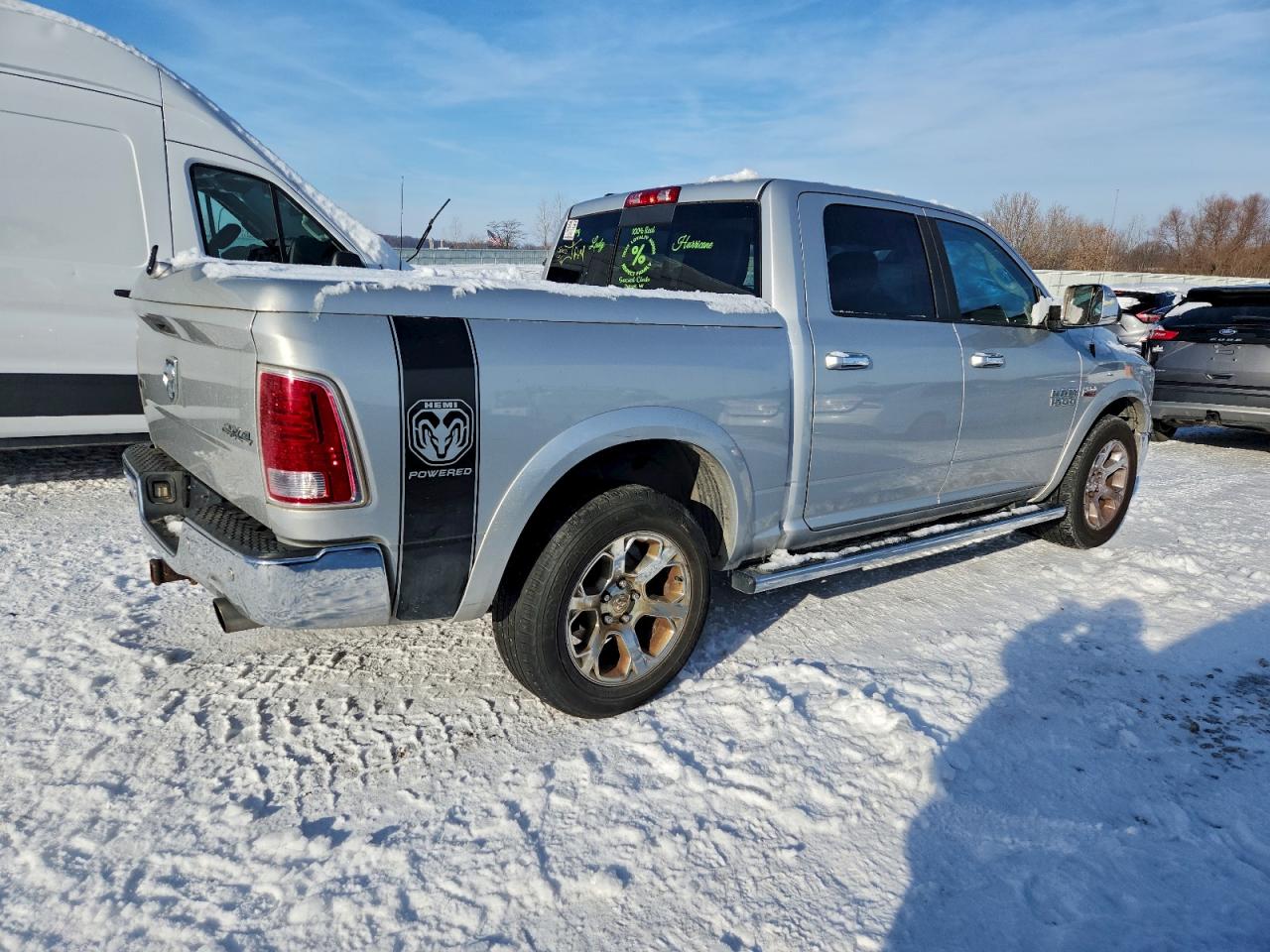 2014 RAM 1500 LARAMIE photo 3