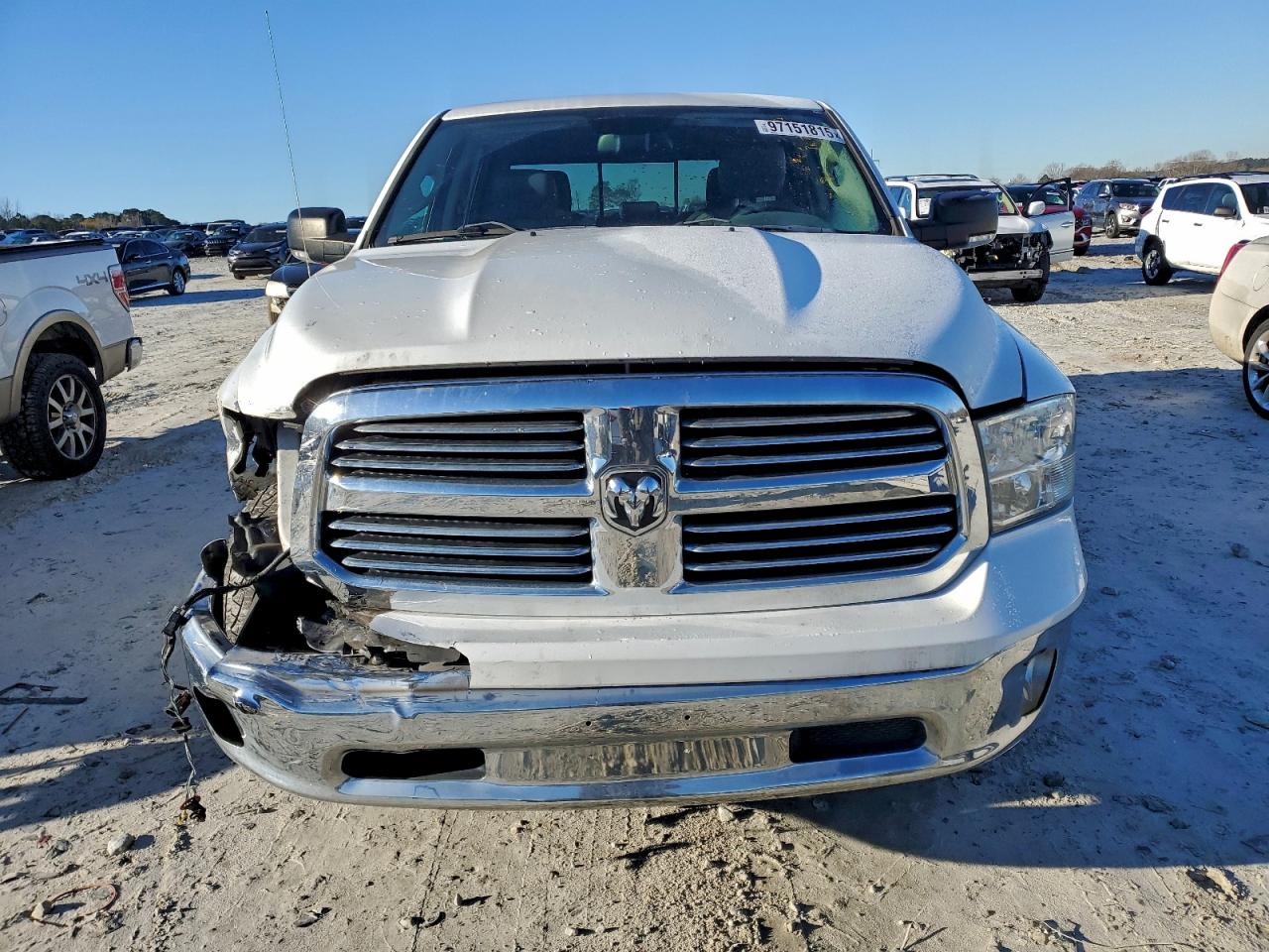2015 RAM 1500 SLT photo 5