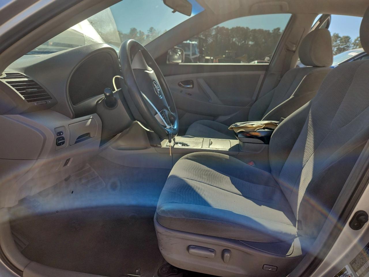 2011 TOYOTA CAMRY BASE photo 7
