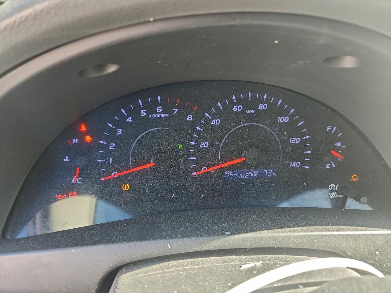 2011 TOYOTA CAMRY BASE photo 9