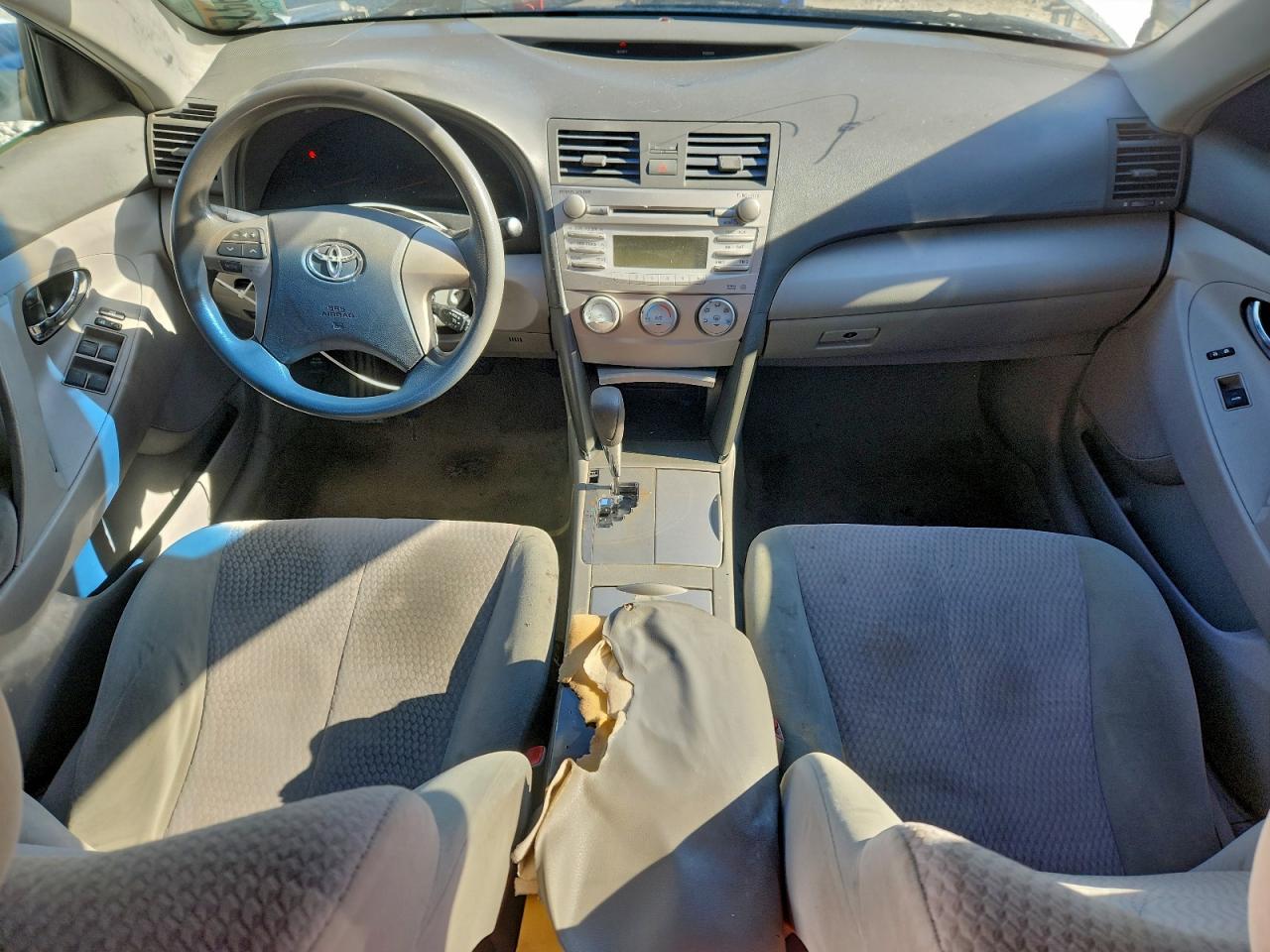 2011 TOYOTA CAMRY BASE photo 8