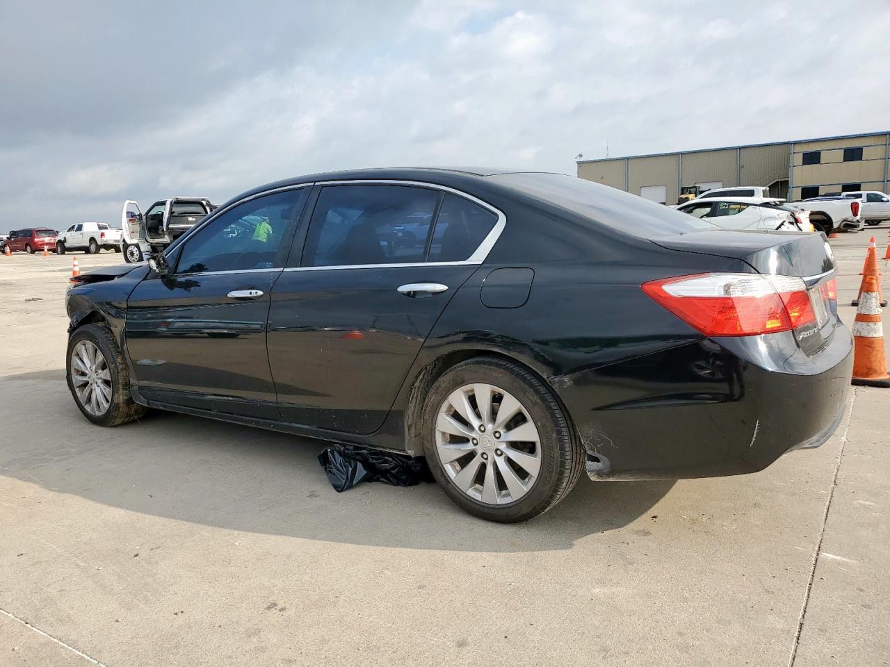 2013 HONDA ACCORD EX photo 2