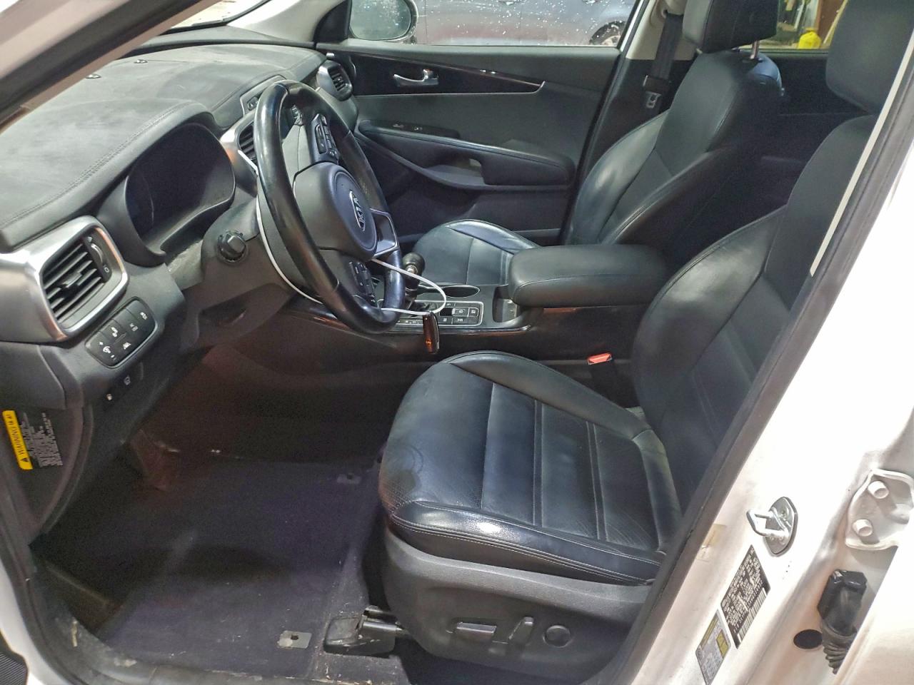 2017 KIA SORENTO EX photo 19