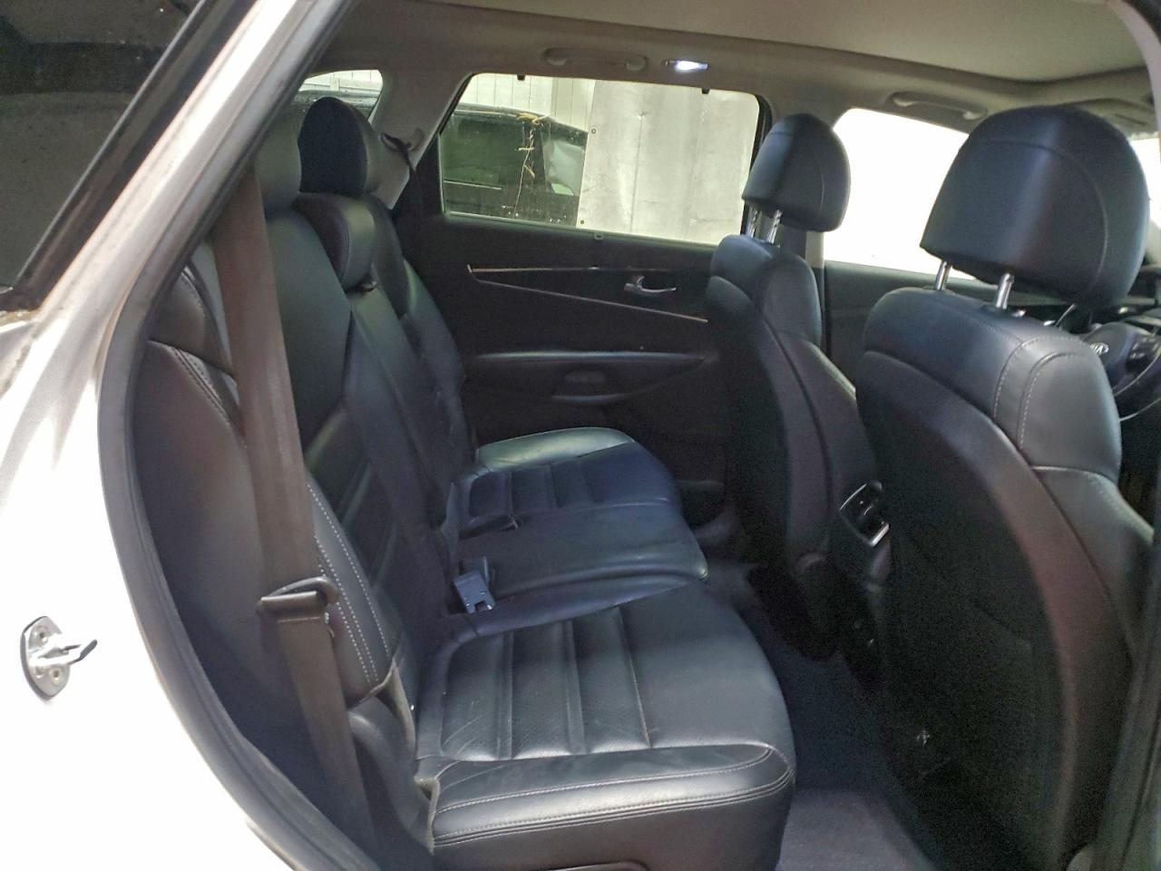 2017 KIA SORENTO EX photo 31
