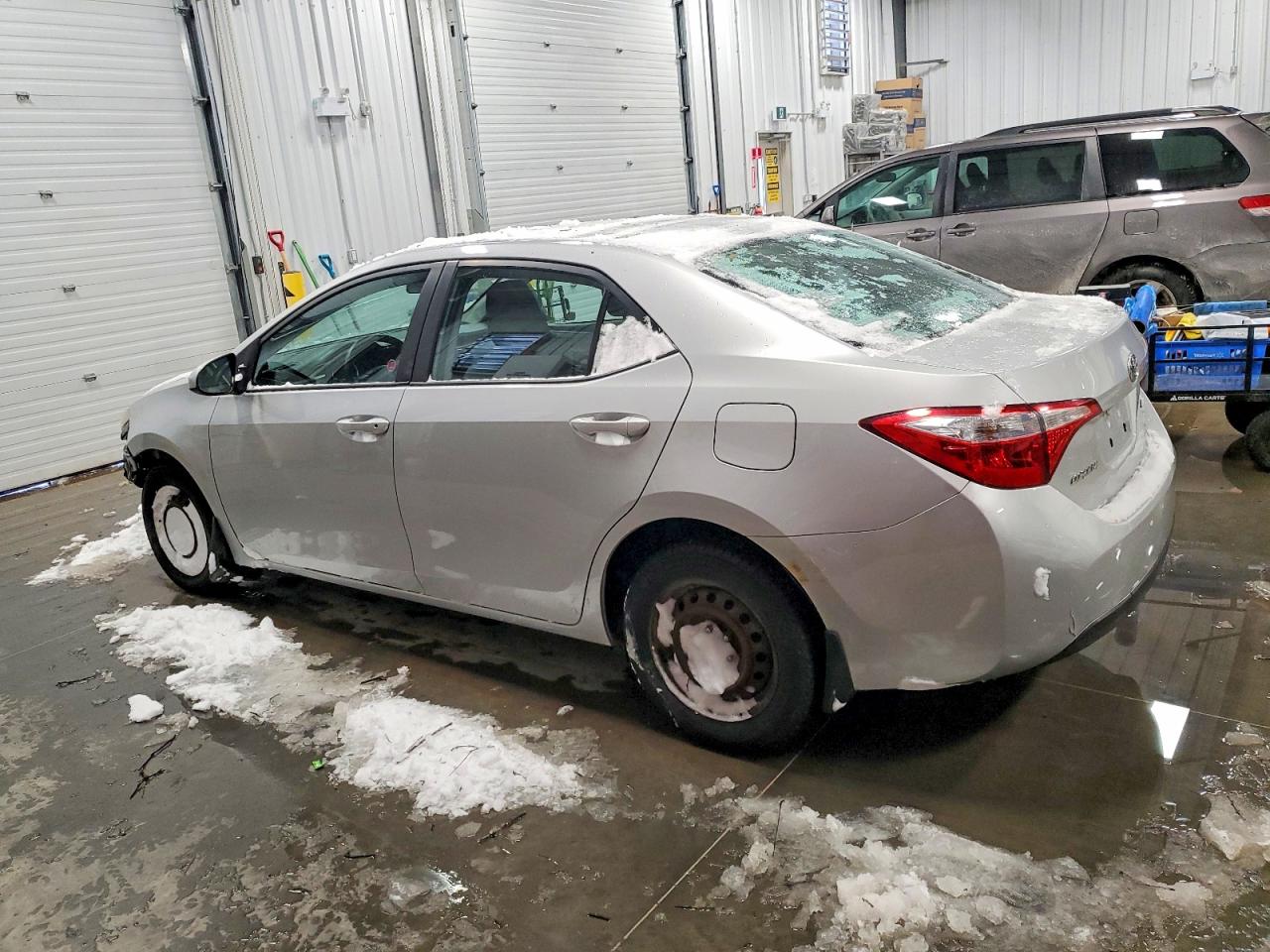 2016 TOYOTA COROLLA L photo 2