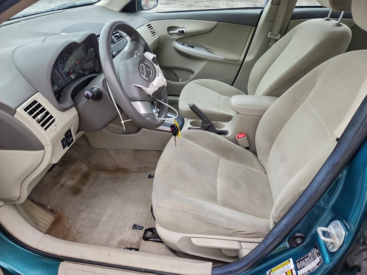 2010 TOYOTA COROLLA BASE photo 19