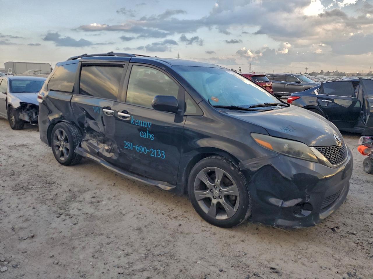 2015 TOYOTA SIENNA SPORT photo 4