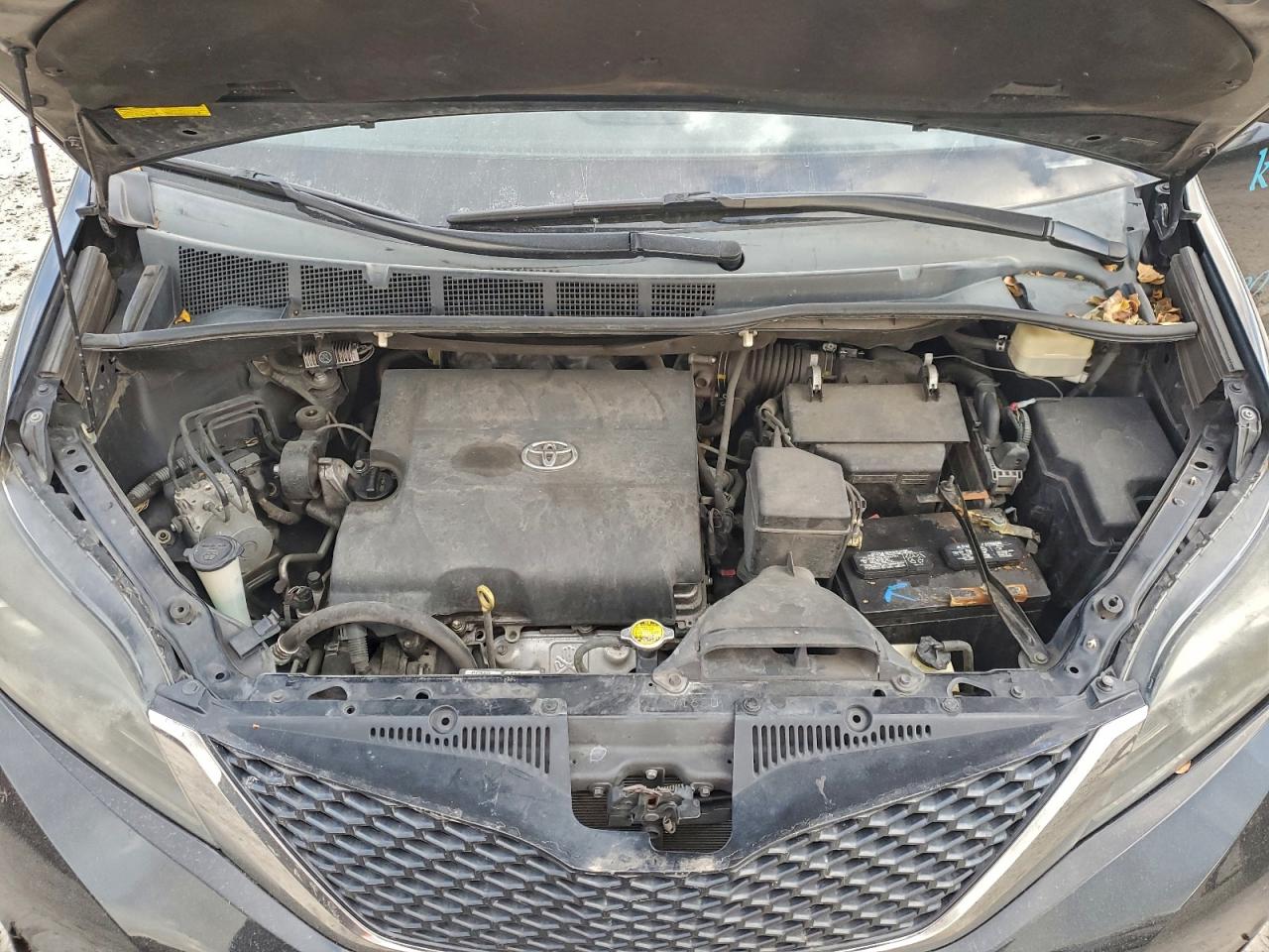 2015 TOYOTA SIENNA SPORT photo 12