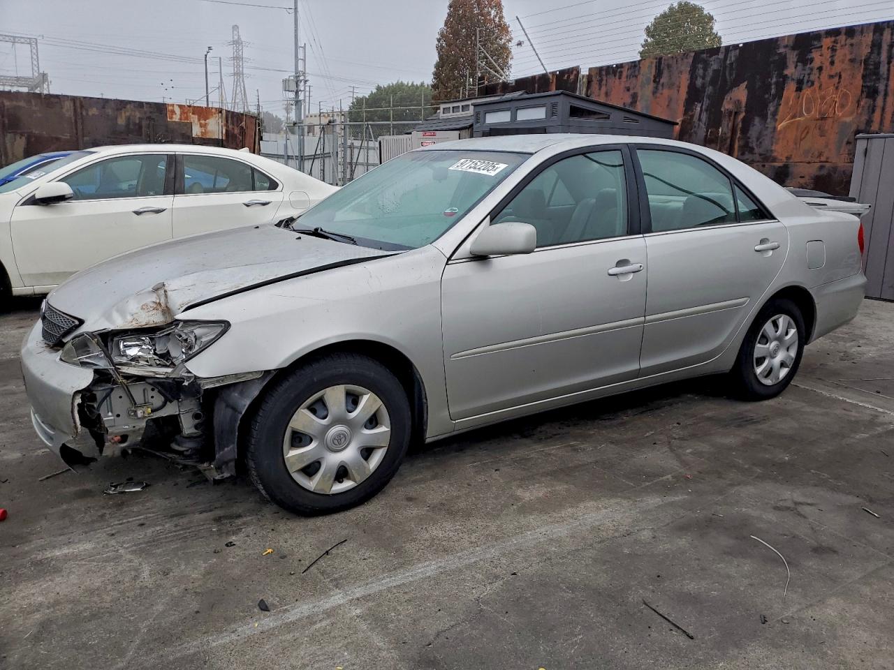 2004 TOYOTA CAMRY