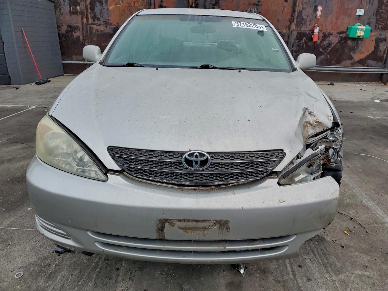 2004 TOYOTA CAMRY LE photo 5