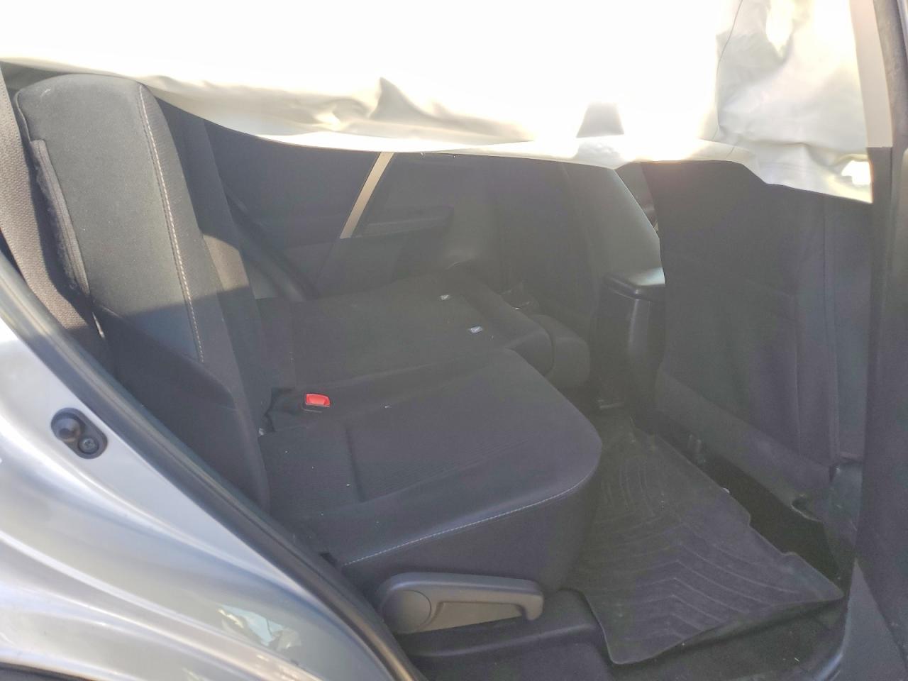 2015 TOYOTA RAV4 XLE photo 19
