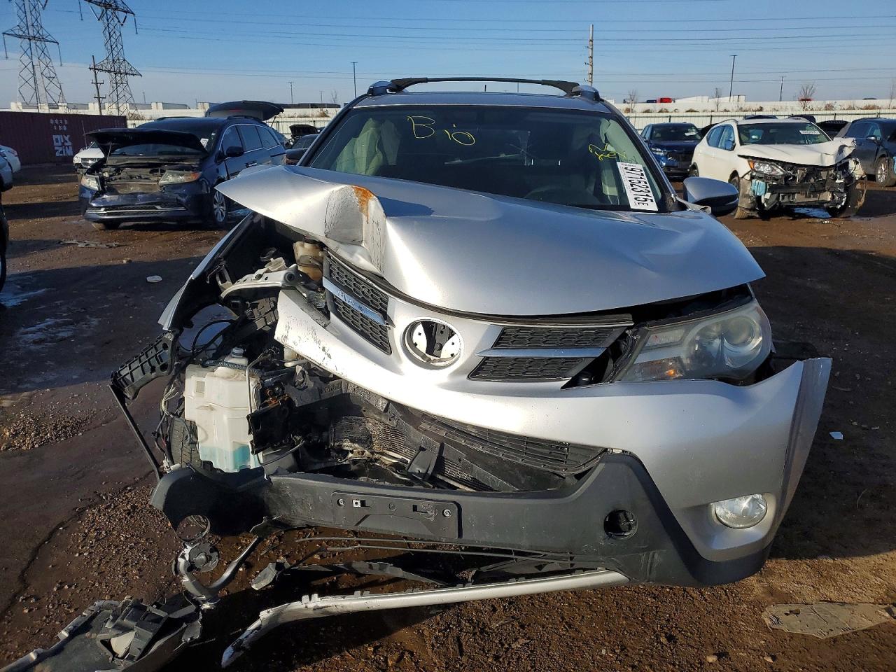 2015 TOYOTA RAV4 XLE photo 9