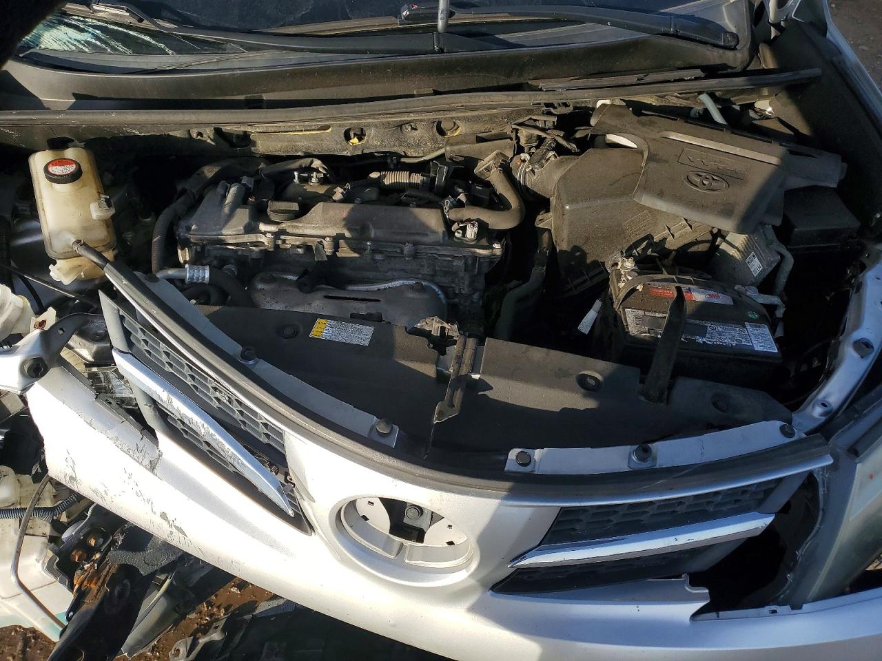 2015 TOYOTA RAV4 XLE photo 21