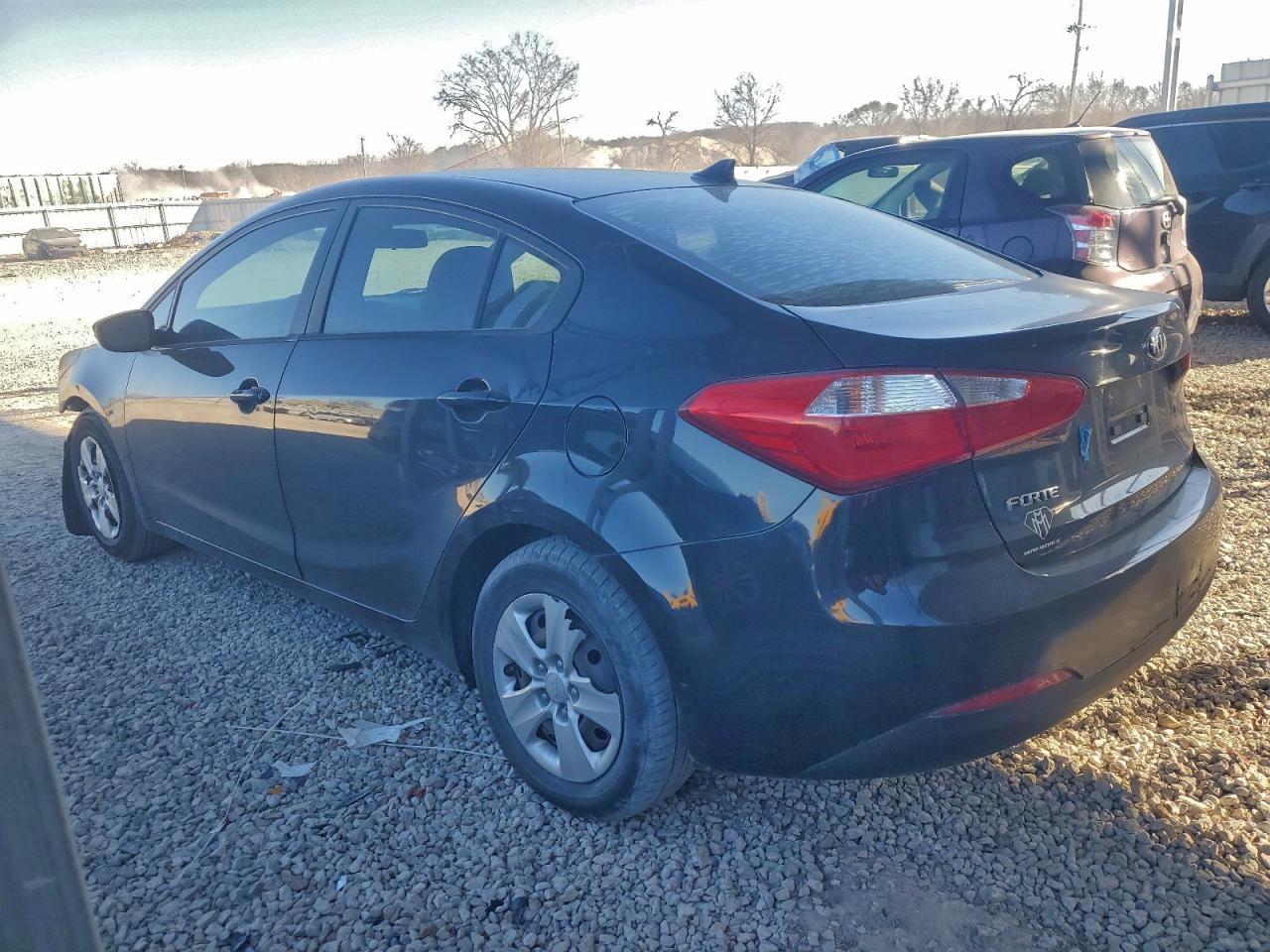 2015 KIA FORTE LX photo 2