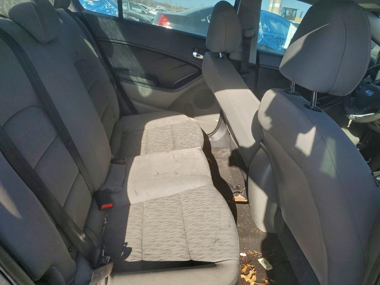 2015 KIA FORTE LX photo 10