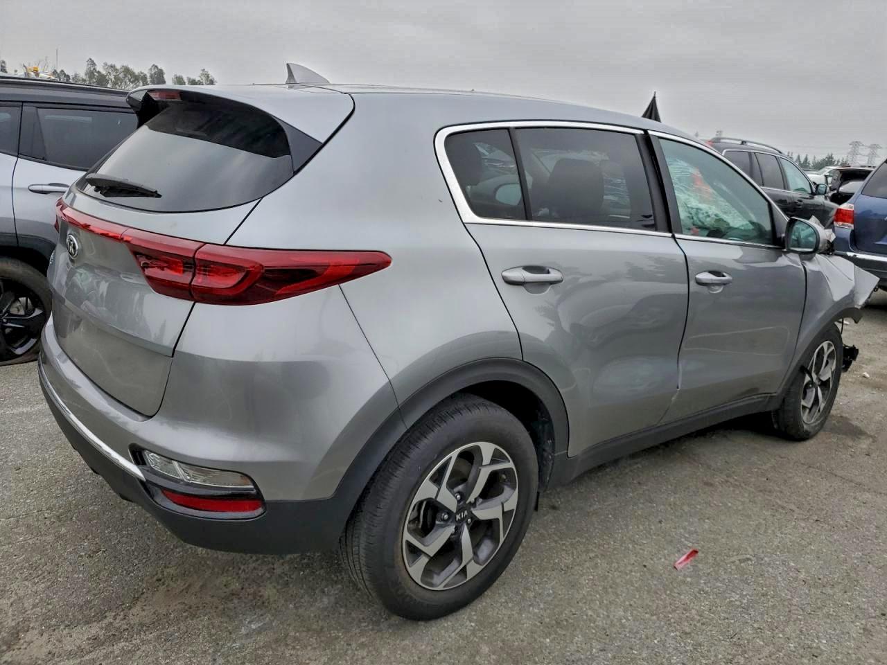 2021 KIA SPORTAGE LX photo 3