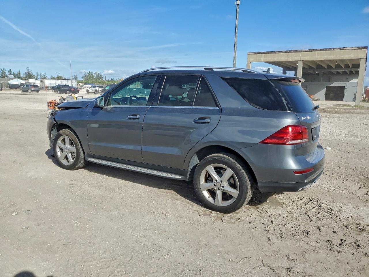 2017 MERCEDES-BENZ GLE 350 photo 2