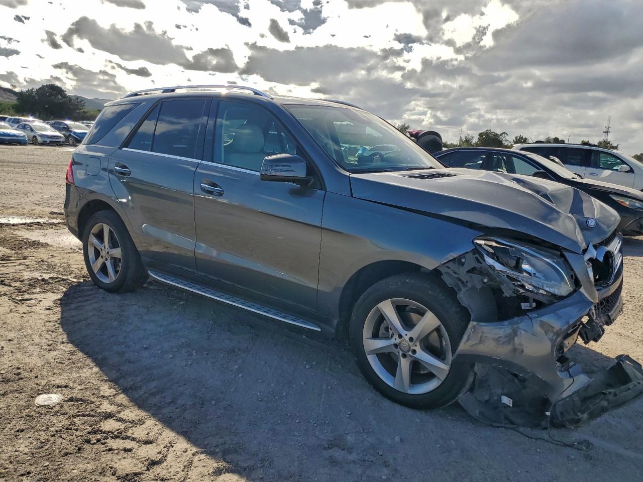 2017 MERCEDES-BENZ GLE 350 photo 4