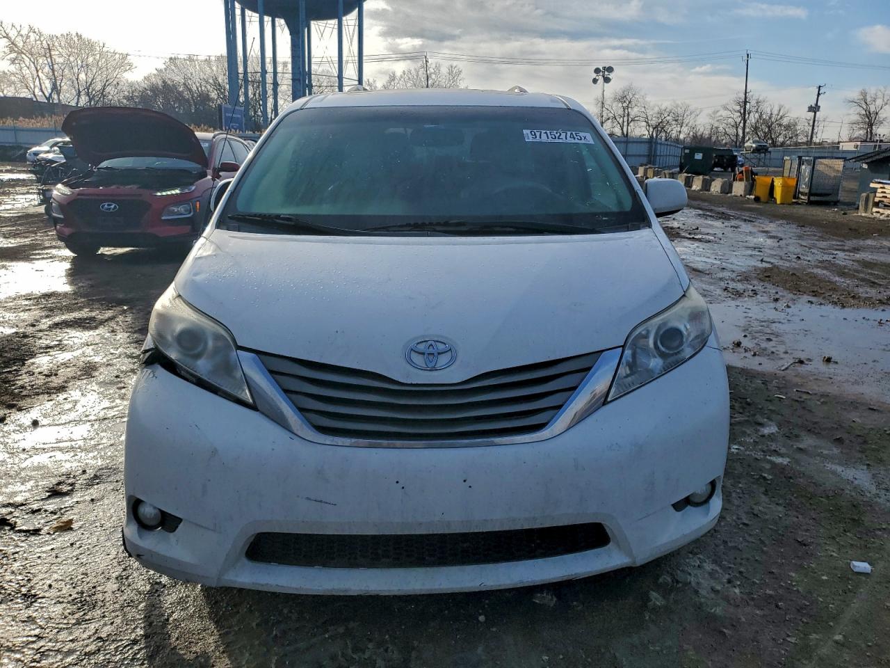 2014 TOYOTA SIENNA XLE photo 9