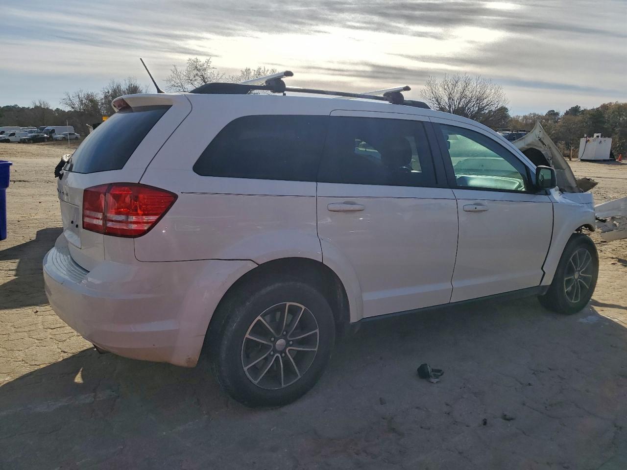 2017 DODGE JOURNEY SE photo 5