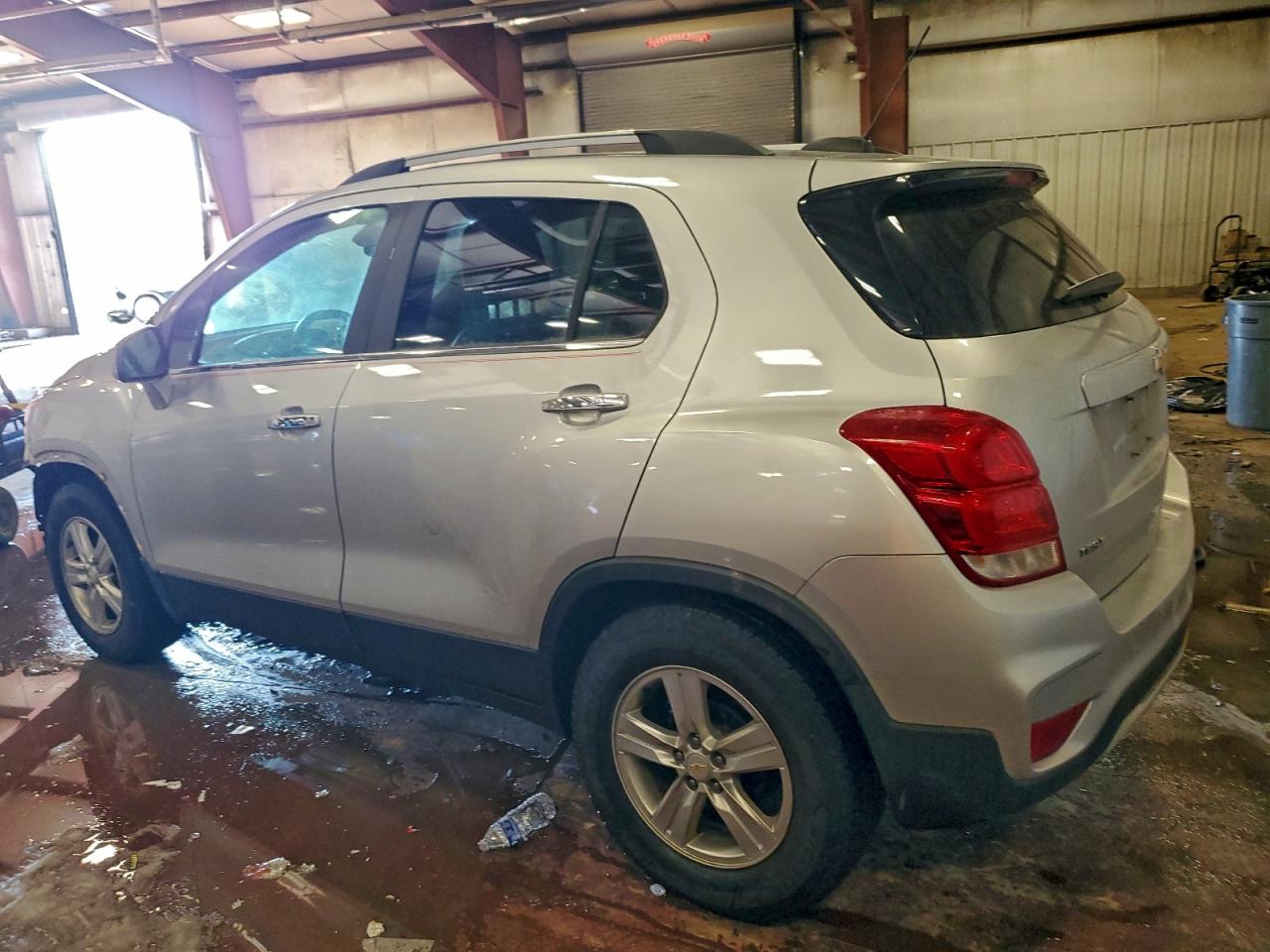 2018 CHEVROLET TRAX 1LT photo 2