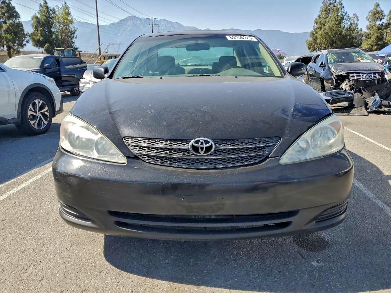 2002 TOYOTA CAMRY LE photo 5