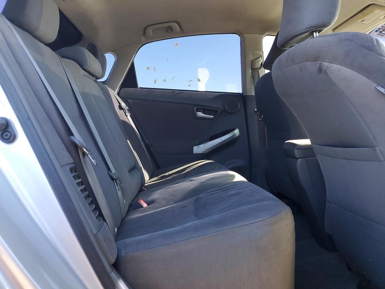 2011 TOYOTA PRIUS photo 10