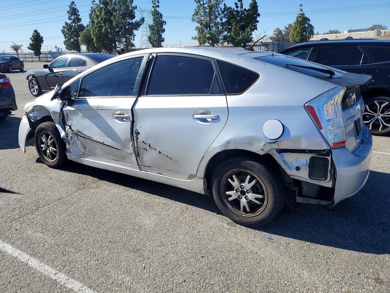 2011 TOYOTA PRIUS photo 2