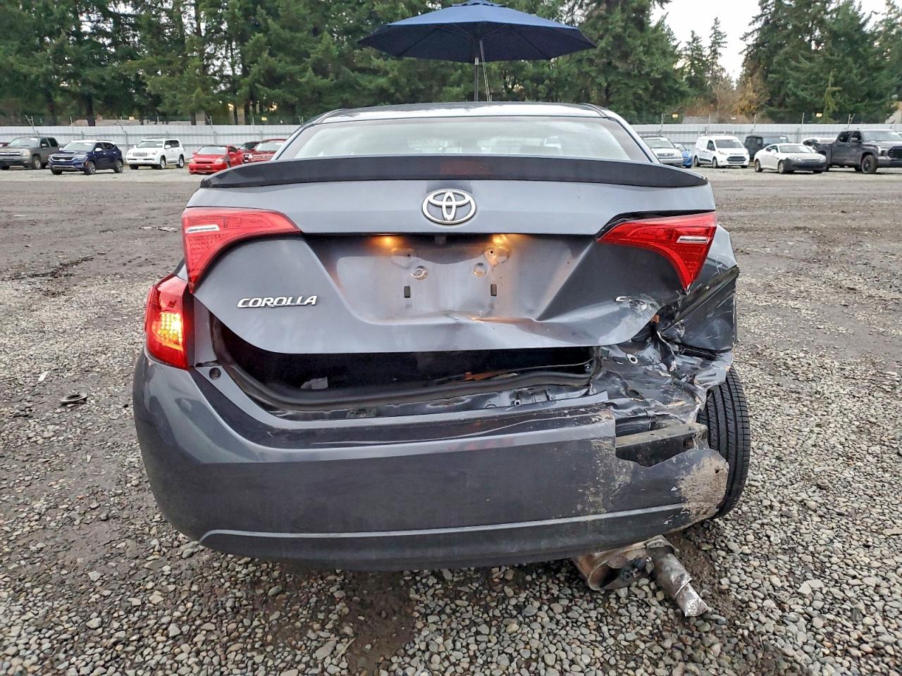 2017 TOYOTA COROLLA L photo 6