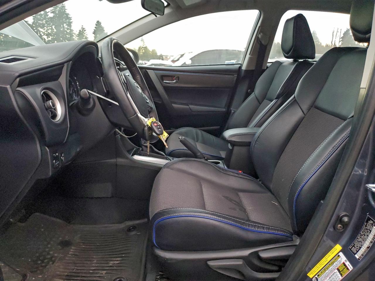 2017 TOYOTA COROLLA L photo 7