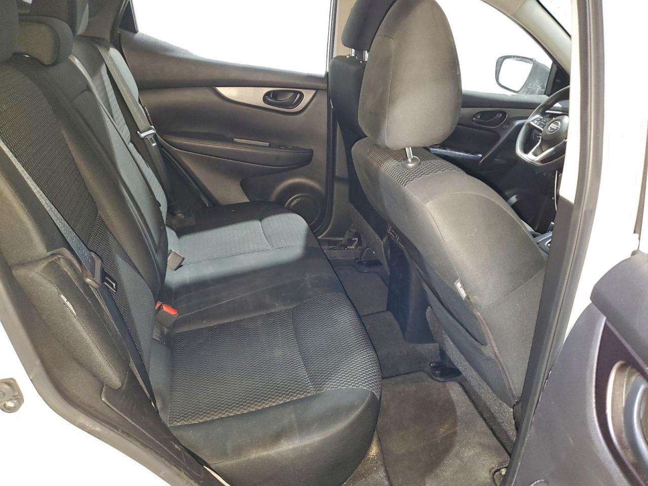 2020 NISSAN ROGUE SPORT S photo 21