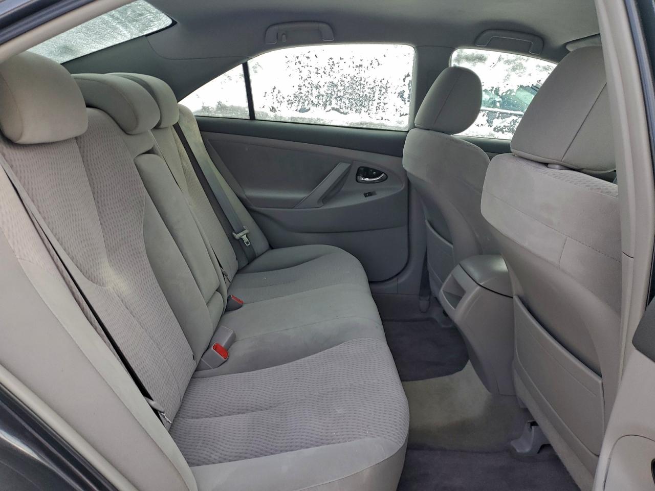 2011 TOYOTA CAMRY BASE photo 19