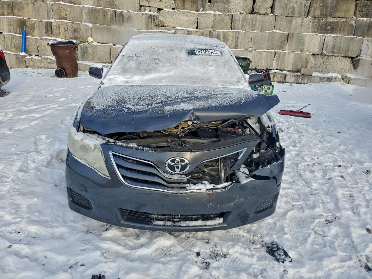 2011 TOYOTA CAMRY BASE photo 9