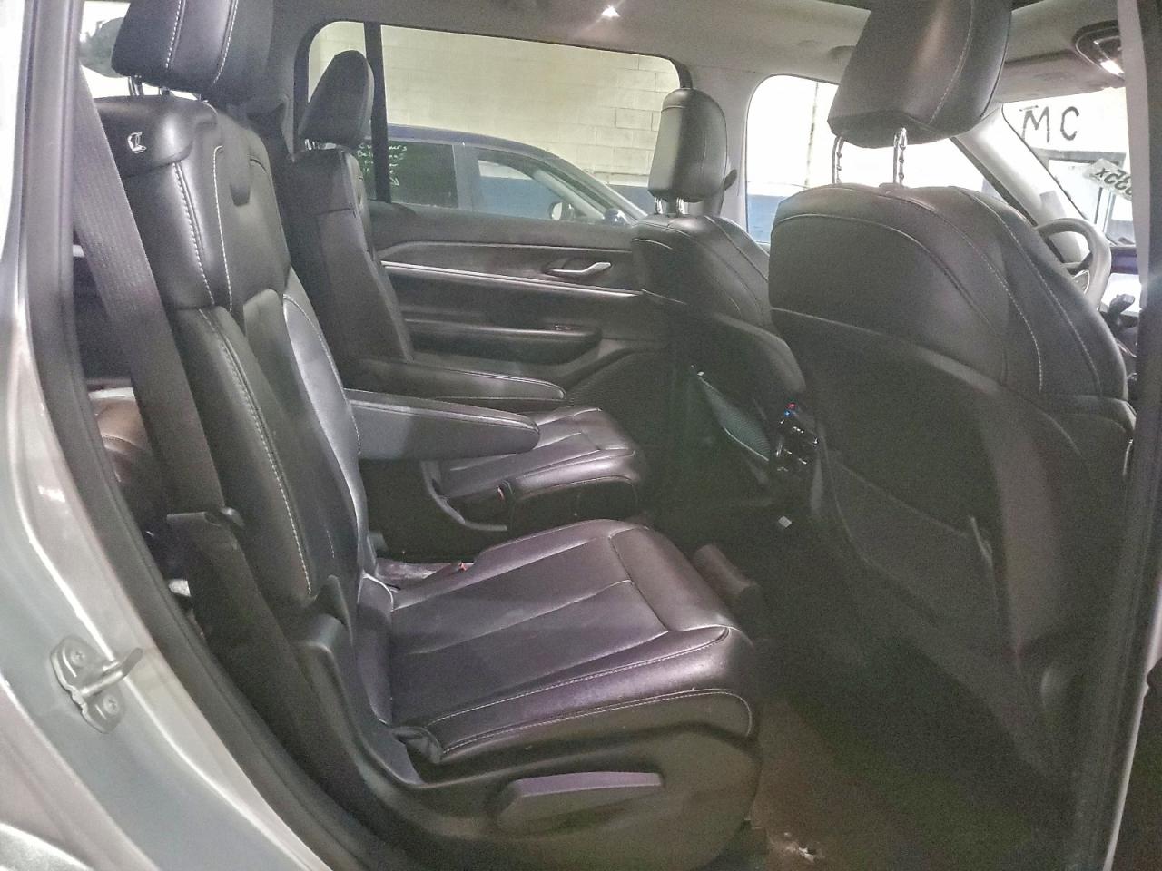 2023 JEEP GRAND CHEROKEE L LIMITED photo 11