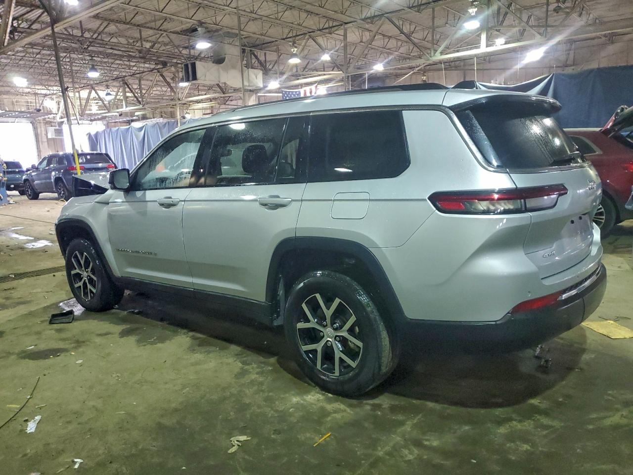 2023 JEEP GRAND CHEROKEE L LIMITED photo 2