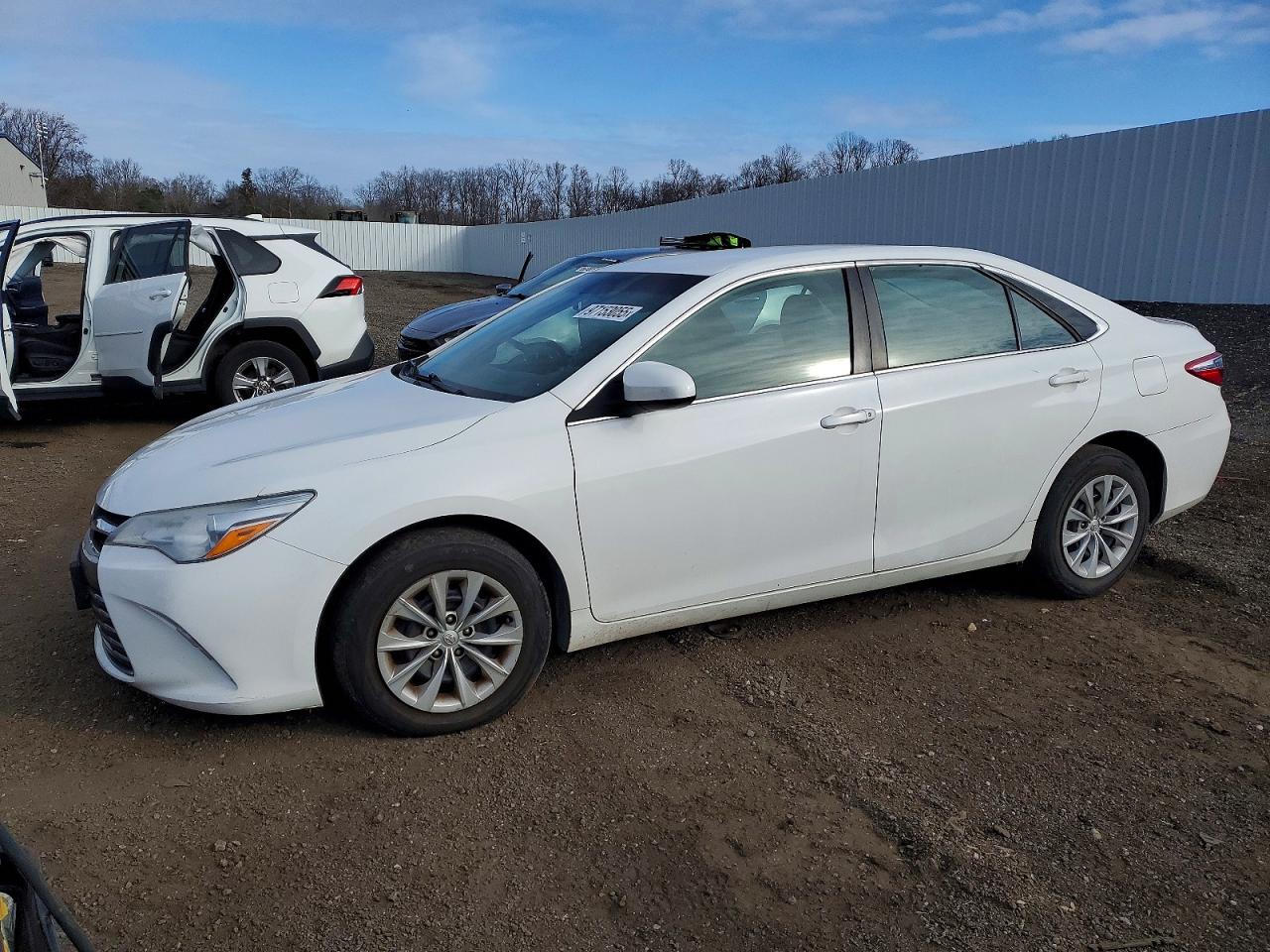 2017 TOYOTA CAMRY
