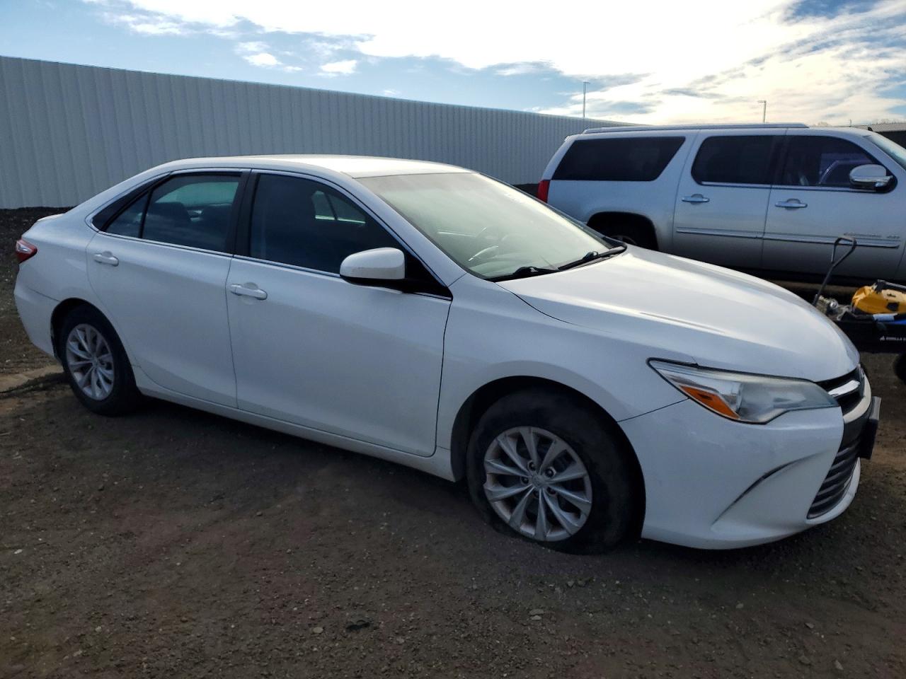 2017 TOYOTA CAMRY LE photo 7