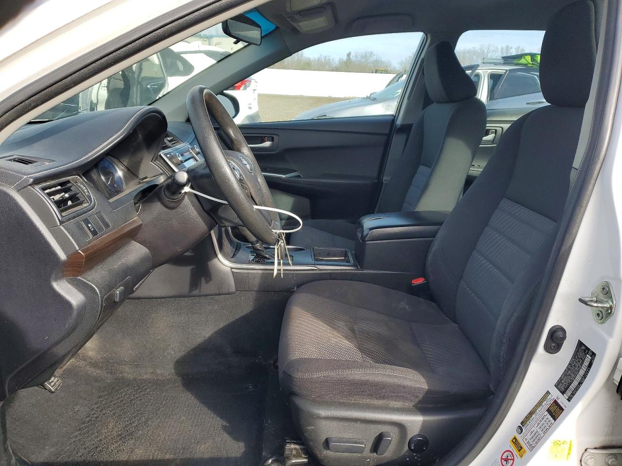 2017 TOYOTA CAMRY LE photo 13