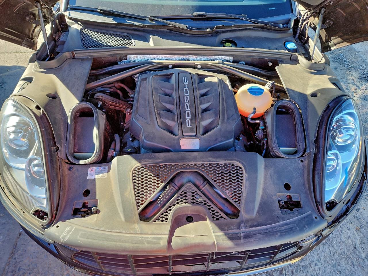 2016 PORSCHE MACAN S photo 34